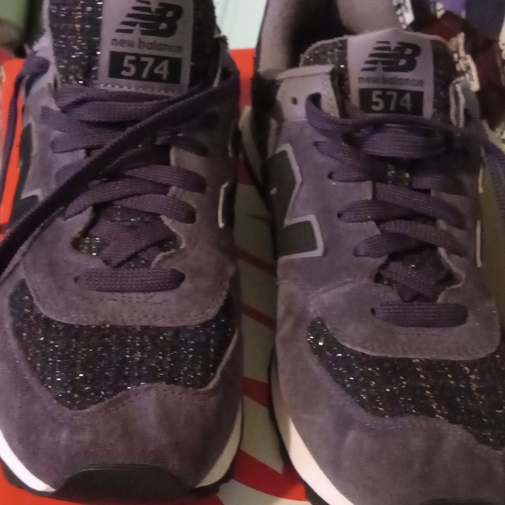 New Balance Men's Purple Sneakers